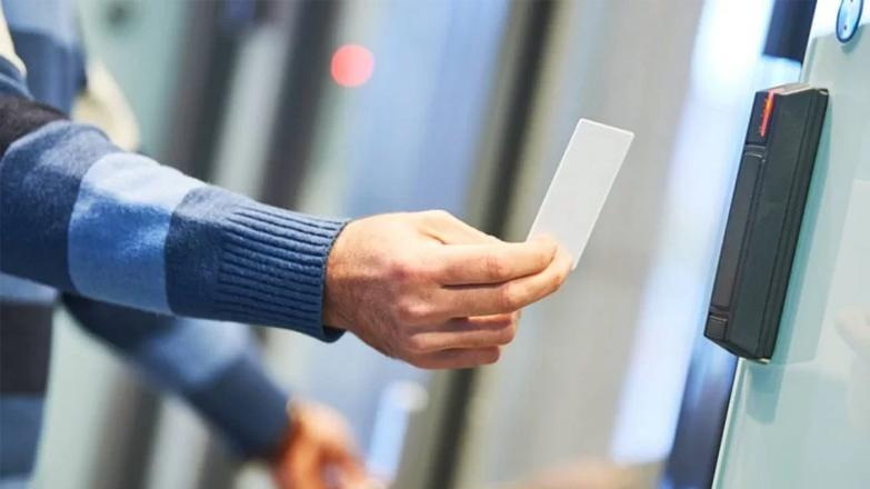 Tarjeta vs biometria